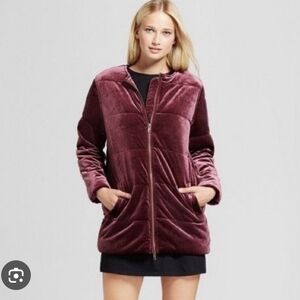 Who What Wear Women's Quilted Velour Puffer Jacket - Burgundy